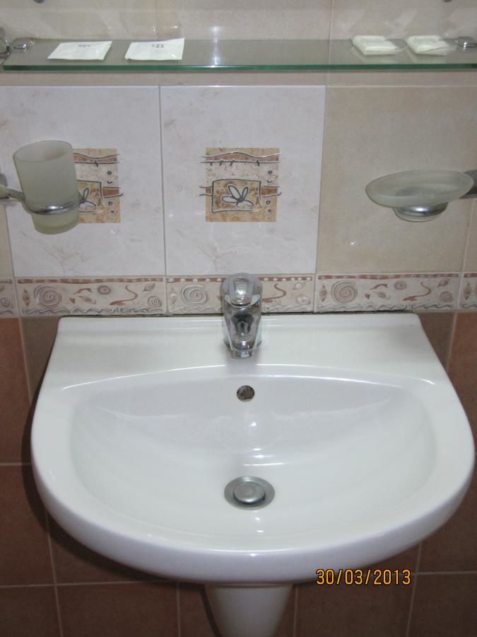 Отель Central Family Hotel Хасково