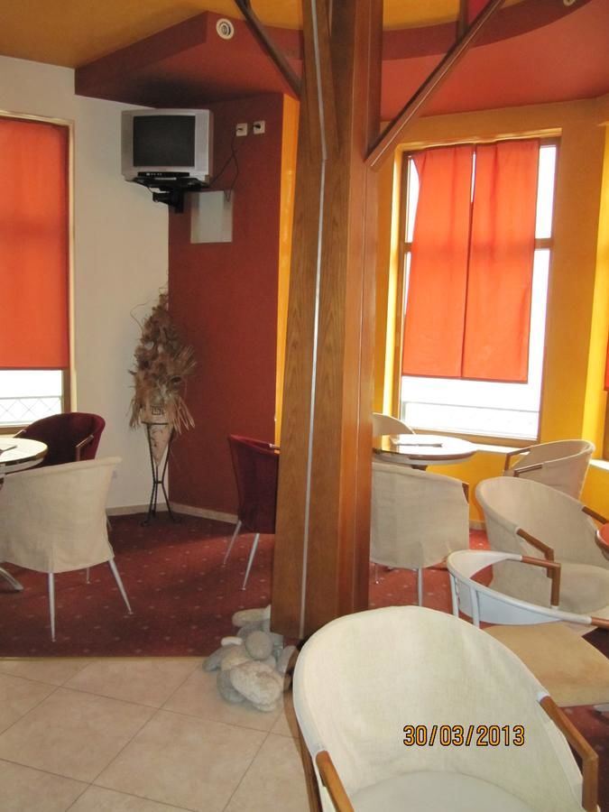 Отель Central Family Hotel Хасково-28