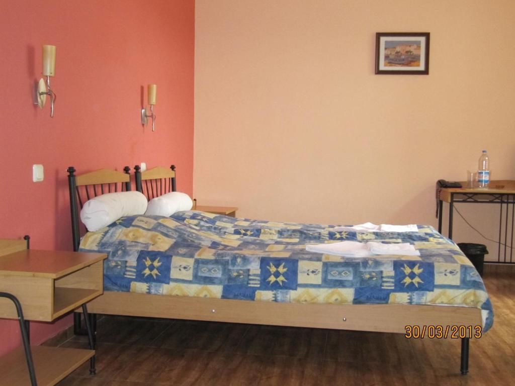 Отель Central Family Hotel Хасково